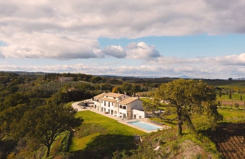 Corbara Villa | Sassinoro, Luxury Villa with SPA and pool