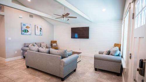 Safe Harbor Casa | Sassy Seahorse