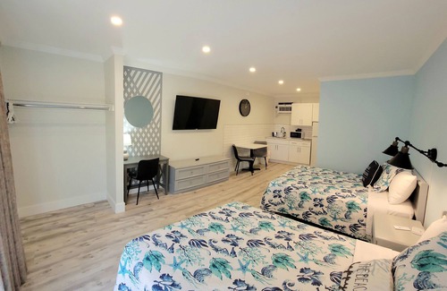 Treasure Island Hotel | Satellite Motel - The Hideaway 125