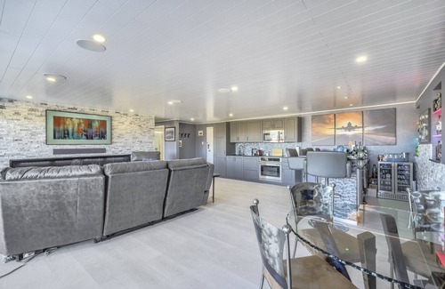 Southeast Colorado Springs Casa | Satellite Suite