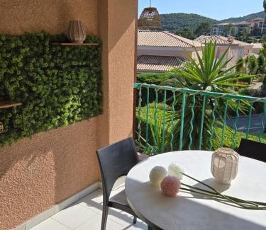 La Celle-sous-Gouzon Apartamento | Satine Beige