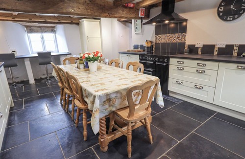 Satterthwaite Cabaña | Satterthwaite Farmhouse - Sleep 8