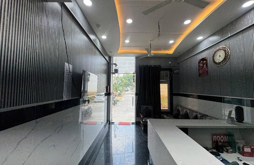 Vrindavan Hotel | Satya Nikunj INN