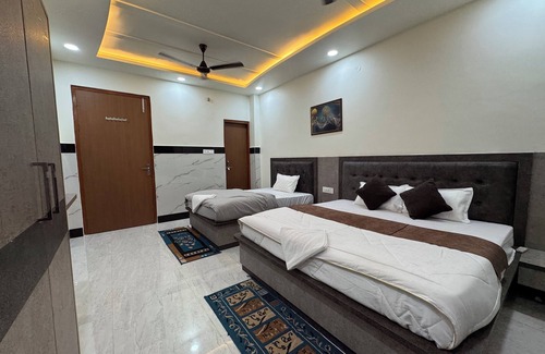 Vrindavan Hotel | Satya Nikunj INN