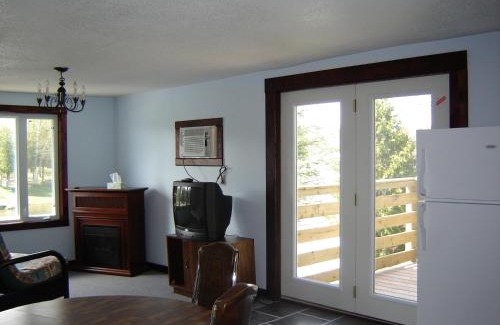 Sauble Beach Cabina | Sauble River Marina and Lodge Resort