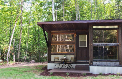 Grand Marais Cabina | ✦Sauna ✦5 min to Lake Superior Beaches ✦15 min to downtown GM ✦In Maple Forest