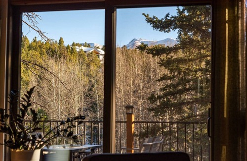 Woodland Park Apartamento | Sauna Firepit King Bed Close to Skiing