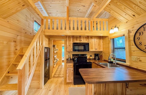 Lincoln Cabina | SaunaHaus – Log Cabin + Private Sauna by the Brook