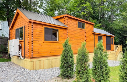 Lincoln Cabina | SaunaHaus – Log Cabin + Private Sauna by the Brook