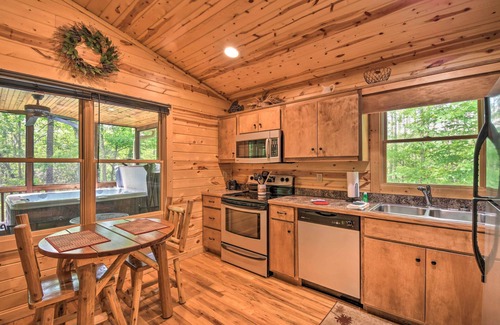 Helen Cabina | Sautee Mountain Retreat at ‘The Rendezvous’