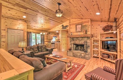 Helen Cabina | Sautee Mountain Retreat ‘The Highline’ Cabin!