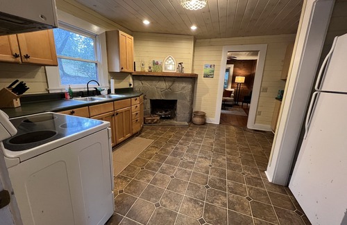 Sautee Nacoochee Cabaña | Sautee Valley Farm Cottage- 10 minutes from Helen and Unicoi State Park