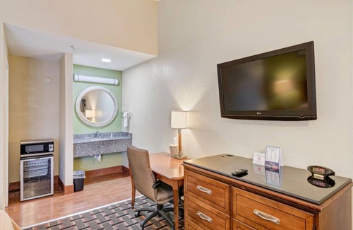 Savannah Hotel | Savannah Garden Hotel