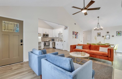 Savannah Casa | Savannah Sanctuary: Inviting 4-Bedroom Haven