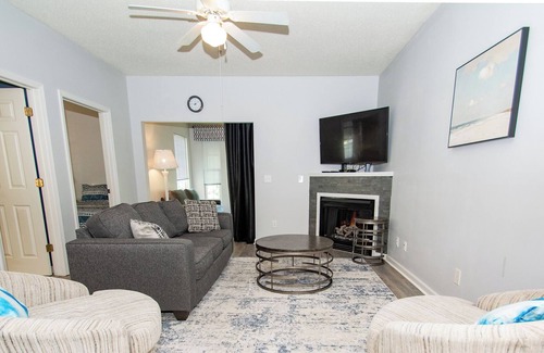 Vaught Condominio | Savannah Shores is a quaint gated community!