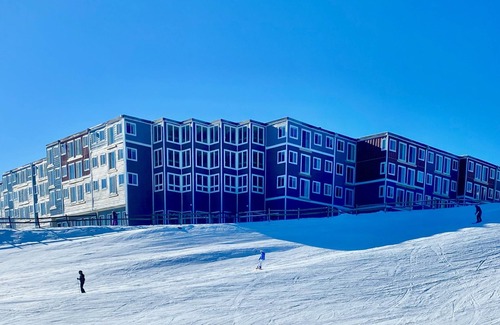 Snowshoe Condominio | Ahorre $$, 1 BR, Mountain Lodge, Ski-in / Ski-out, Village Central,