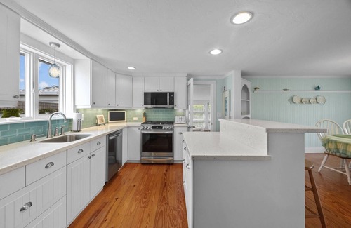 Buzzards Bay Casa | 10% Off Summer's End Sale Until Sep 30!