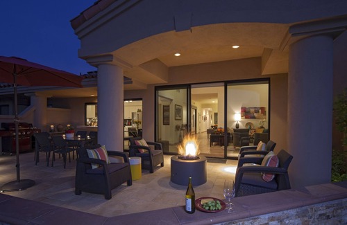La Quinta Condominio | Condominio PGA West remodelado de lujo en el campo del estadio TPC ¡Vistas a la montaña, carrito de golf!