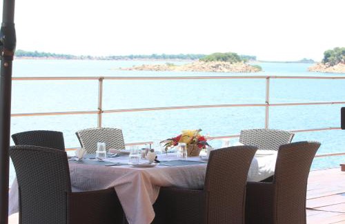 Siavonga Complejo | SAVEE BEACH RESORTS