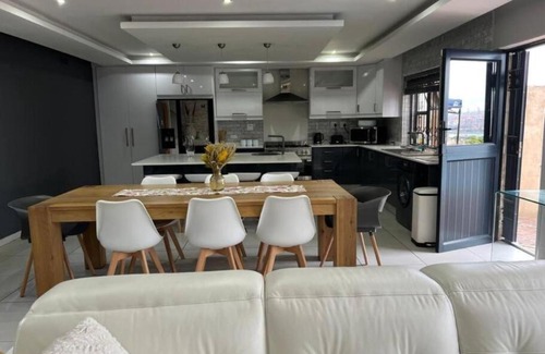 Bluff Casa | Savoli Guest House