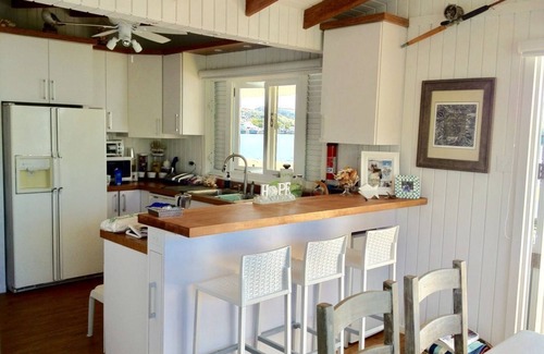La Parguera Casa | Saborea el paraíso en esta maravillosa casa sobre el agua en La Parguera, Puerto Rico