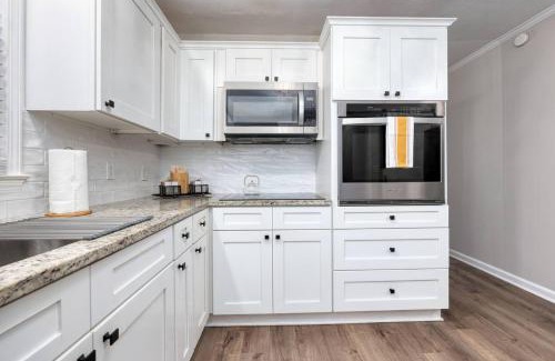 Columbus Casa | Savvy Oasis with Pool, 15 mins to Fort Benning