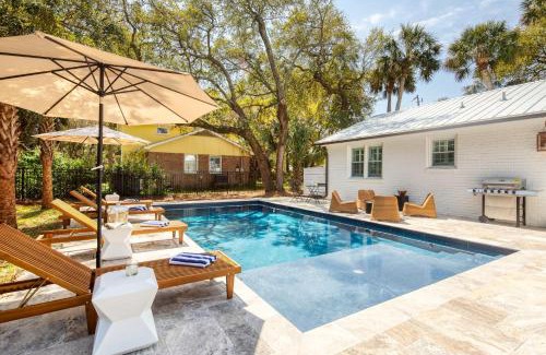 Isle of Palms Casa | Sawyer by AvantStay Stunning Isle Of Palms Home w Pool