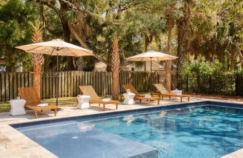 Isle of Palms Casa | Sawyer by AvantStay Stunning Isle Of Palms Home w Pool