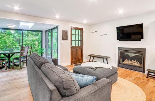Harbert Casa | Sawyer Retreat with Fire Pit Less Than 2 Mi to Beaches!