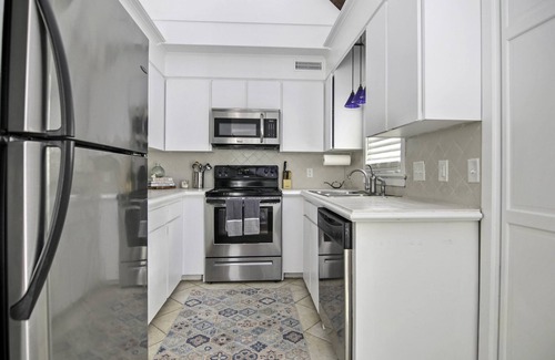 Mount Pleasant Casa | Sawyer's Landing- Mins to Beach & Dtwn