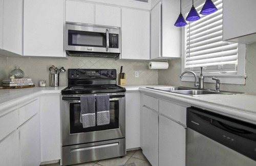 Mount Pleasant Casa | Sawyer's Landing- Mins to Beach & Dtwn