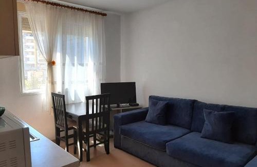 Mbrostar-Urë Casa | Sazani's Place