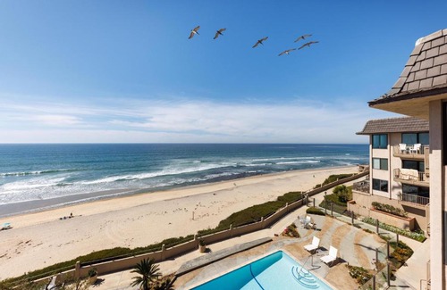 Solana Beach Casa | SB-767D - Soothing Solana Oceanfront Condo