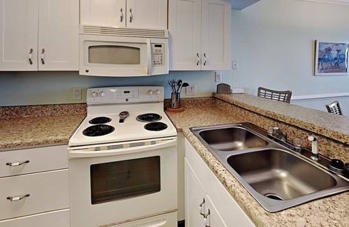 The Dunes Condominio | SBC | Beautiful 2BR | Oceanfront Condo | w/ pools! | SBC 515