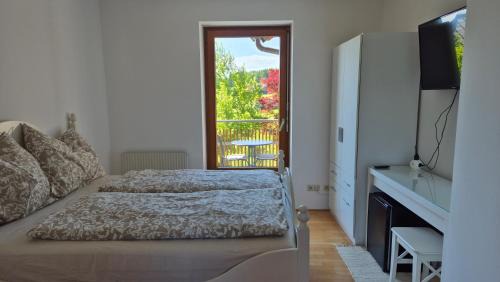 Perwang am Grabensee Casa | SBE Rooms - Near Salzburg And Lakes