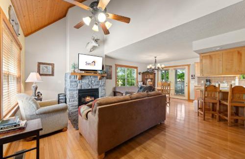 Reeds Spring Casa | SBL103A -Magnolia Moon cabin