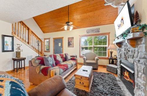 Reeds Spring Casa | SBL103A -Magnolia Moon cabin