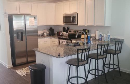 Rosewood Apartamento | SC 3755 New 2 bedroom Townhouse Ft Jackson & USC