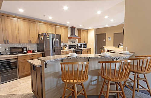 Snowshoe Condominio | SC 5801: Silver Creek Penthouse – Cool Summer Escape with A/C in Every Bedroom!