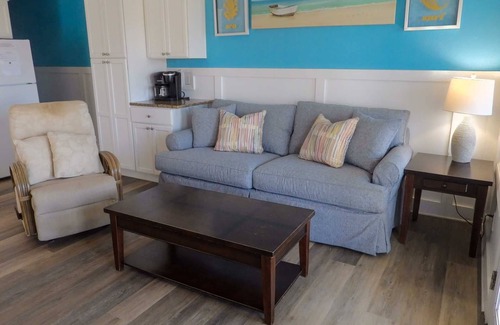 Cape San Blas Cabaña | Scallop Cove #5 - The Blue Tortuga - Bayfront, 3 Min Walk to Gulf, Pet Friendly, No Min Nights.