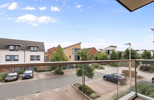 Reading Apartamento | Scandi Abode in Central Reading - Balcony