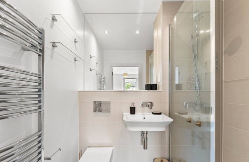 Reading Apartamento | Scandi Abode in Central Reading - Balcony
