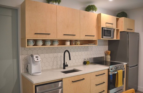 Bedford Casa | Scandi Coastal-Private & Cozy 2 bdrm walkout basement.