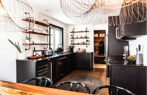 Dysart et al Cabina | Scandi Wellness Getaway for 2 w/ Hot Tub | Sauna | Lake