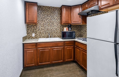 Carlsbad Village Hotel | Scandia Motel