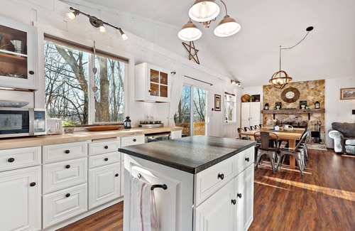 Beech Mountain Casa | Scandinavian Inspired Chalet