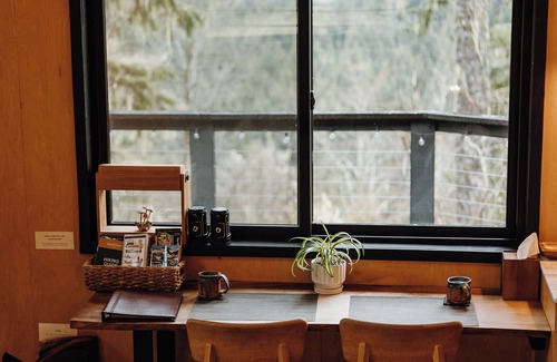 Marblemount Cabina | Scandinavian Luxury-Off Grid Cabin close to North Cascades National Park