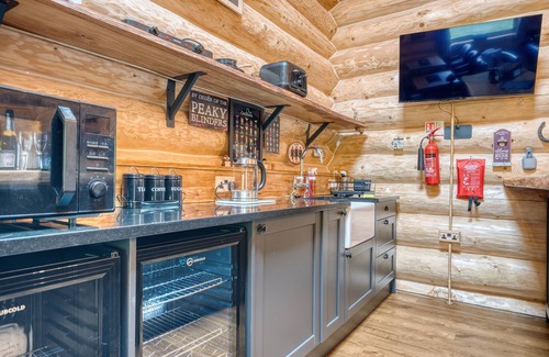 Crook Cabina | The Log Cabin at The Barn