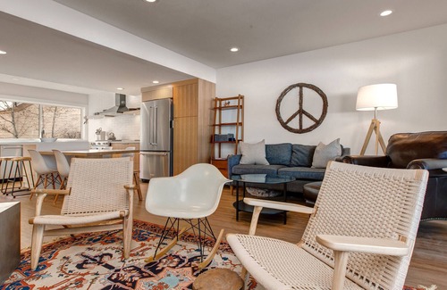 Park Meadows Condominio | Libro sin preocupaciones! 48 horas de cancelación gratuita. Remodelación completa, jacuzzi privado