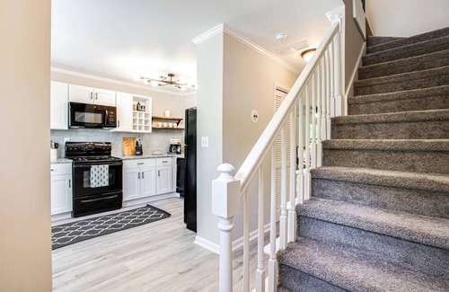 Smyrna Casa | Scandinavian Retreat cls to Battery/Truist/ W King